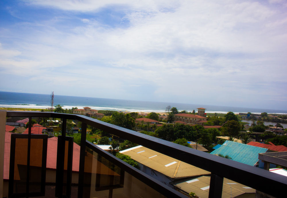 Palm Spring Resort Monrovia Dış mekan fotoğraf